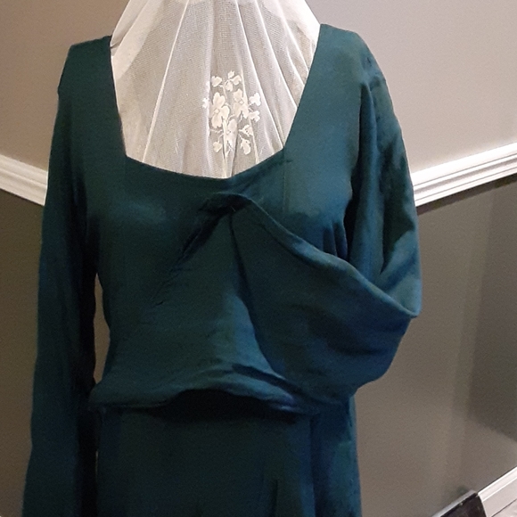 Ancient circles goddess corset back gown size Larg - Picture 4 of 9